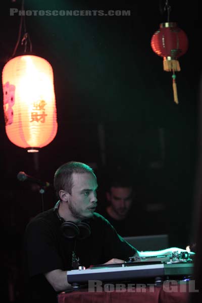 CHINESE MAN - 2009-04-10 - PARIS - La Maroquinerie - 